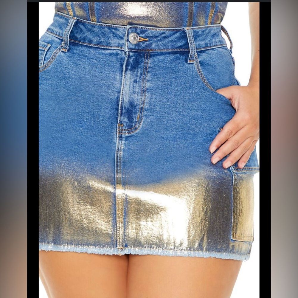 Forever 21 Plus Size Gold & Blue Denim Cargo Mini Skirt Partial Metallic Finish